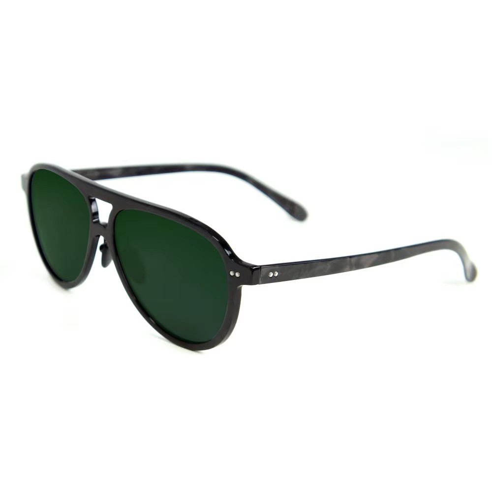 แว่นกันแดดคาร์บอนไฟเบอร์ Aviator แบบคลาสสิก แว่นกันแดดคาร์บอนไฟเบอร์ Aviator แบบคลาสสิก